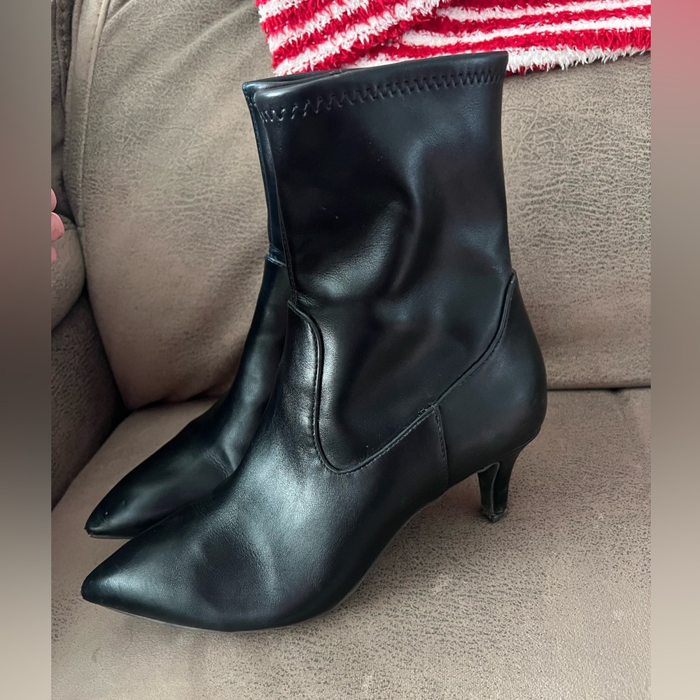 Dolce Vita kitten heel Ankle Boots